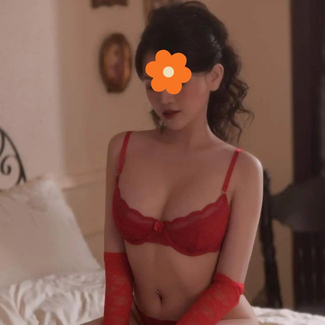 Minh Thư - Gái cao cấp Tân Biên phục vụ chu đáo service đỉnh