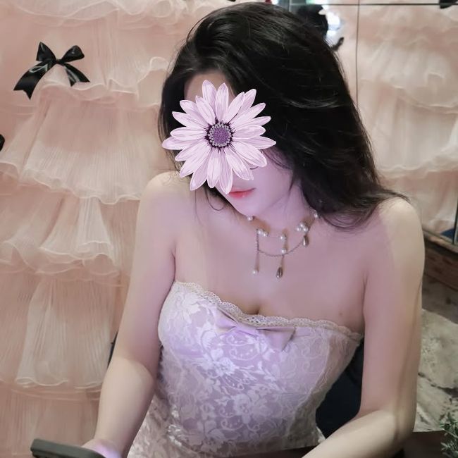 Thùy Tiên - Gái làm tiền Cầu Giấy xinh đẹp hàng natural