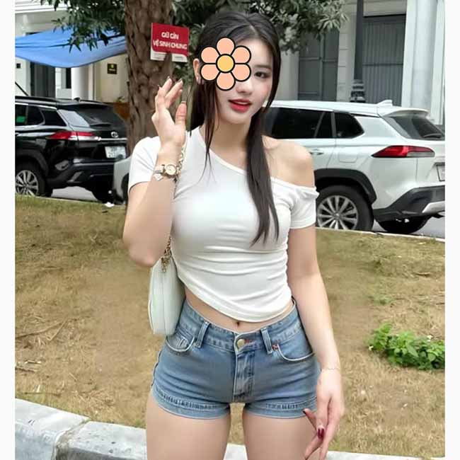 Cẩm Duyên - Gái gọi karaoke Cảnh Thụy bím khít nhiều nước